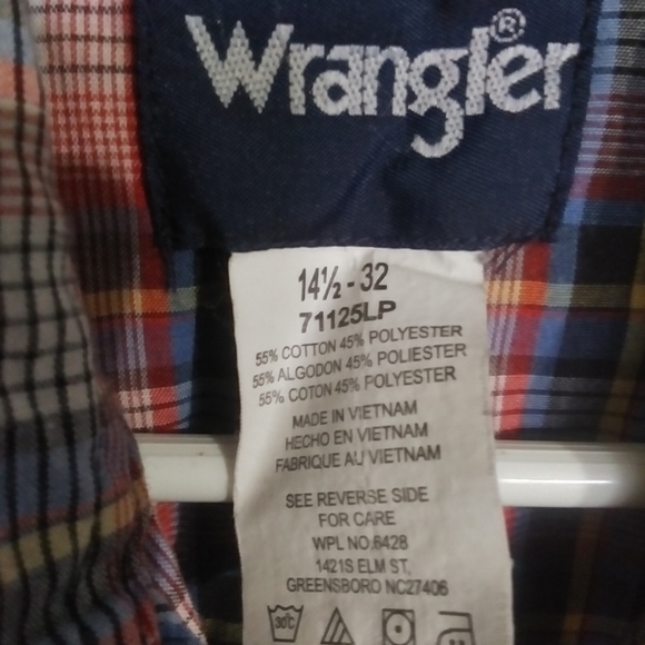 Men's Wrangler Pearl Button Plaid Shirt - Picture 2 of 2